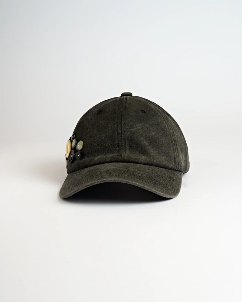 BLACK 001